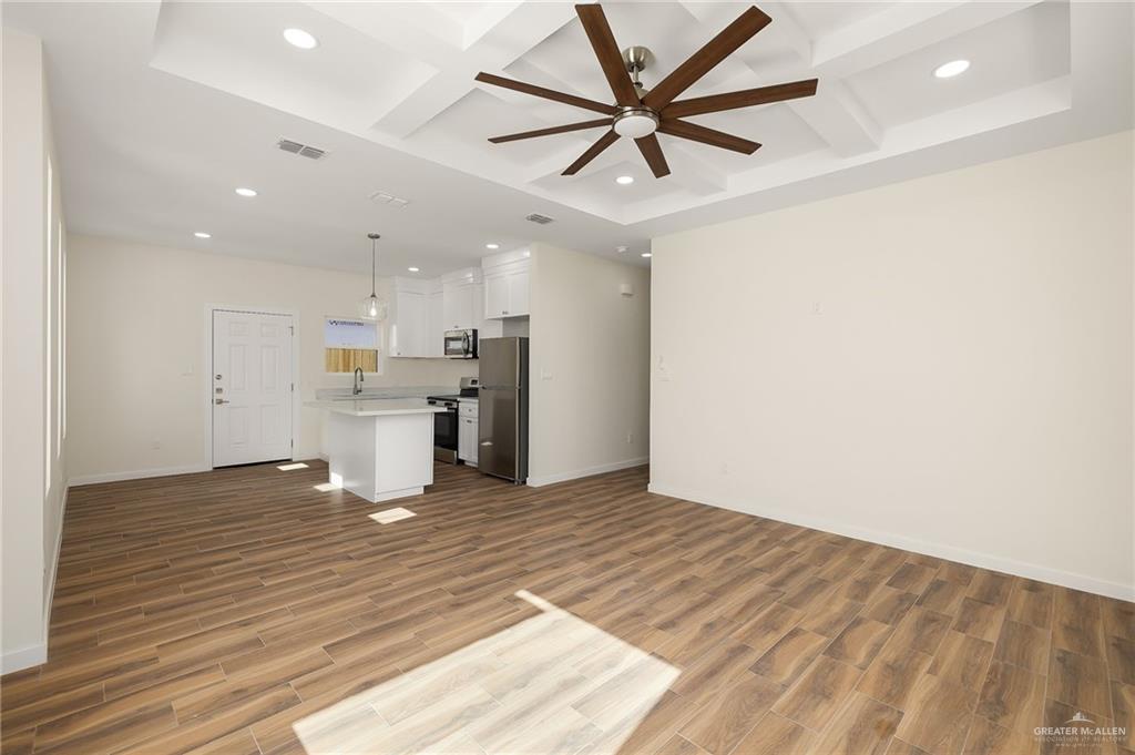 Photo 5 of 609 Onyx Avenue #4