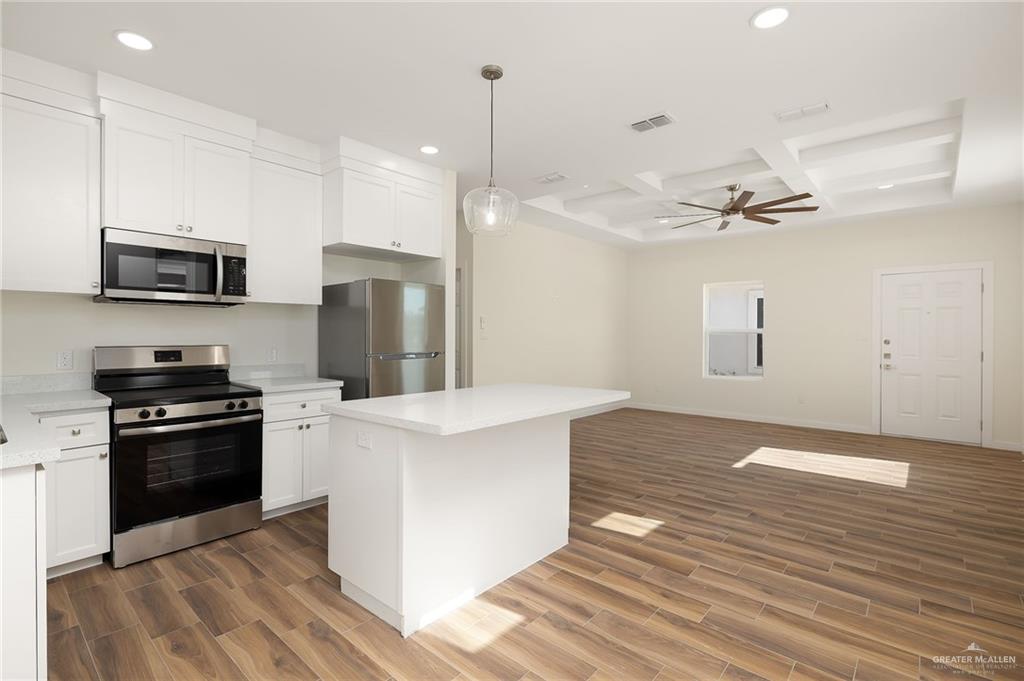 Photo 9 of 609 Onyx Avenue #4