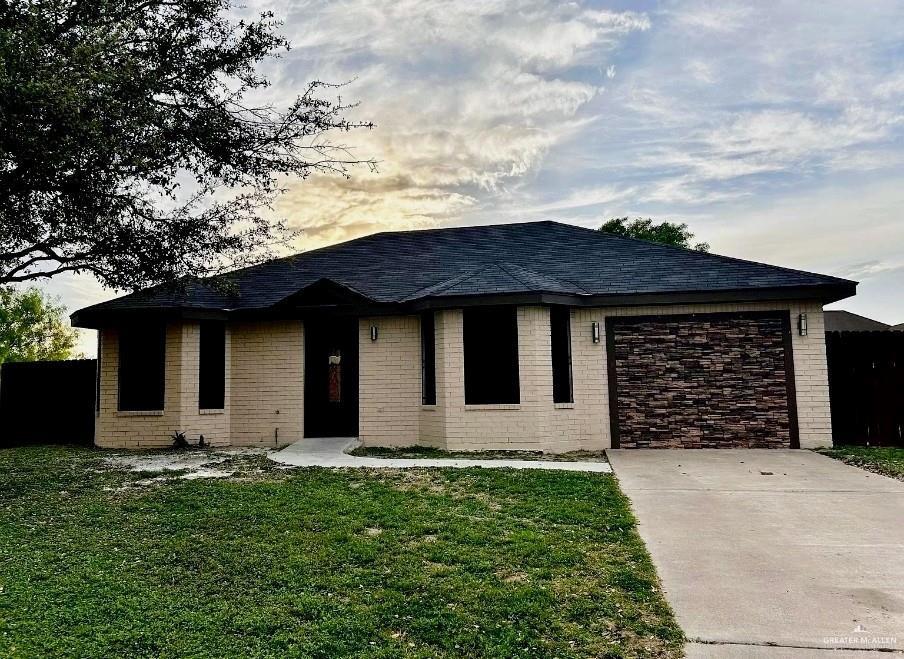 Photo 1 of 317 Whitewing Drive, La Joya
