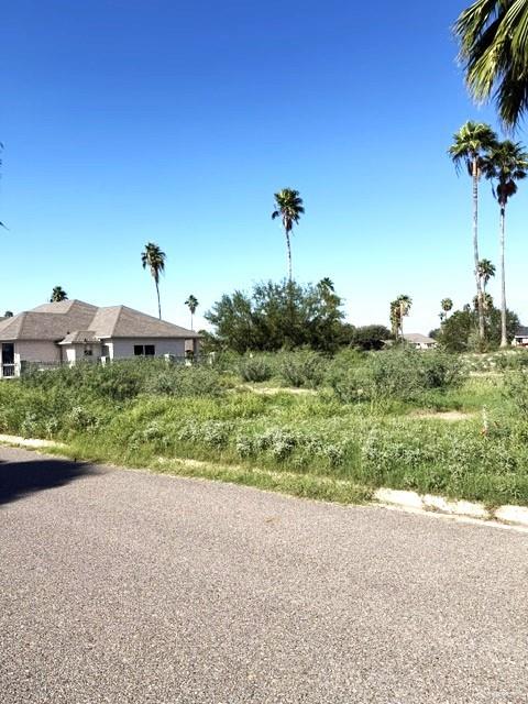 Photo 3 of 1933 Meadow Way Drive