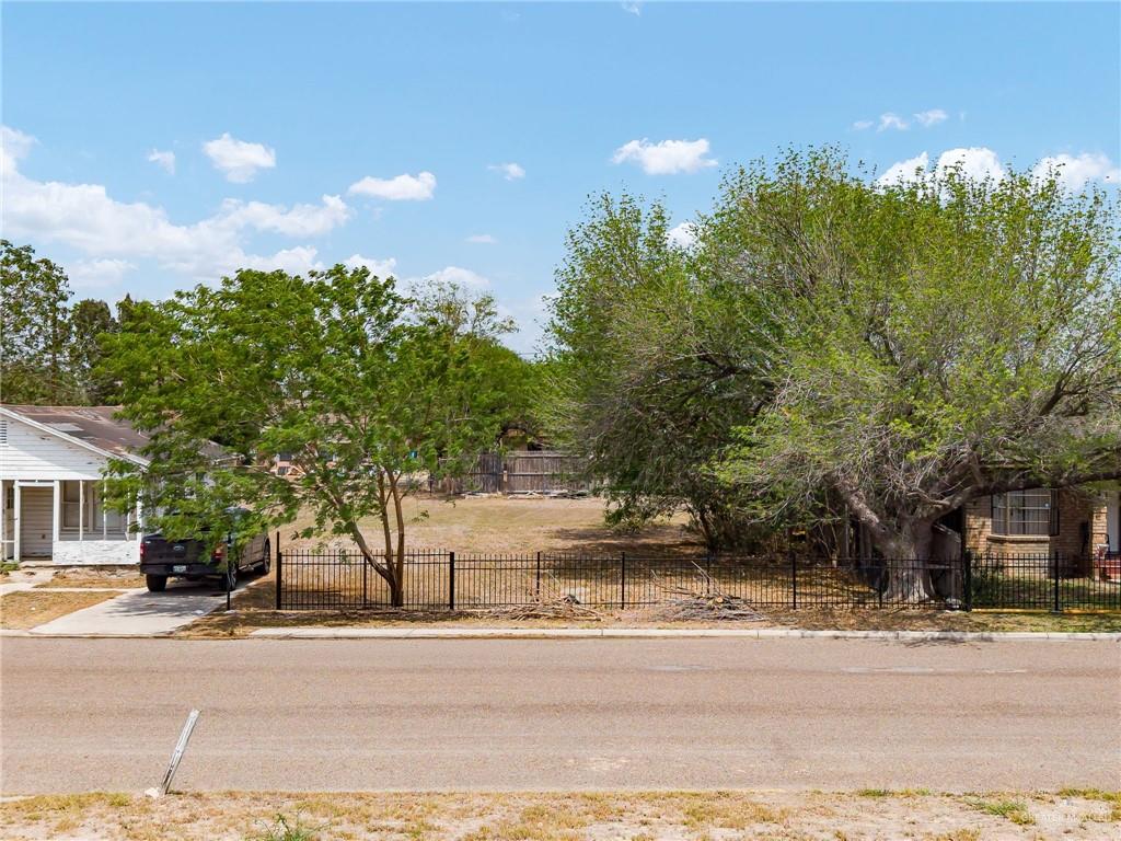 Photo 1 of 305 Loeb Street, Edinburg