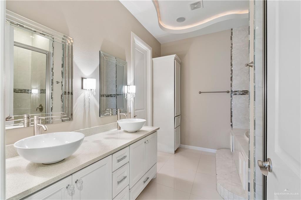Photo 15 of 4916 Juno Drive