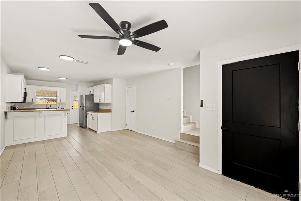 Photo 2 of 412 49th Street