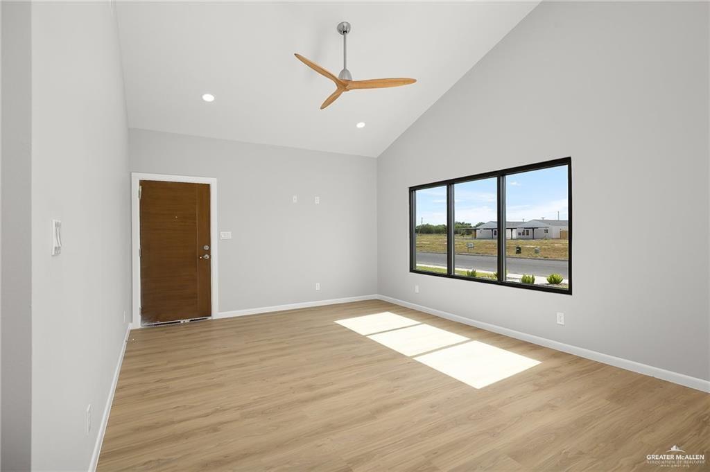 Photo 4 of 2700 Mockingbird Road