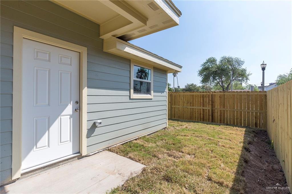 Photo 30 of 624 Texas Avenue
