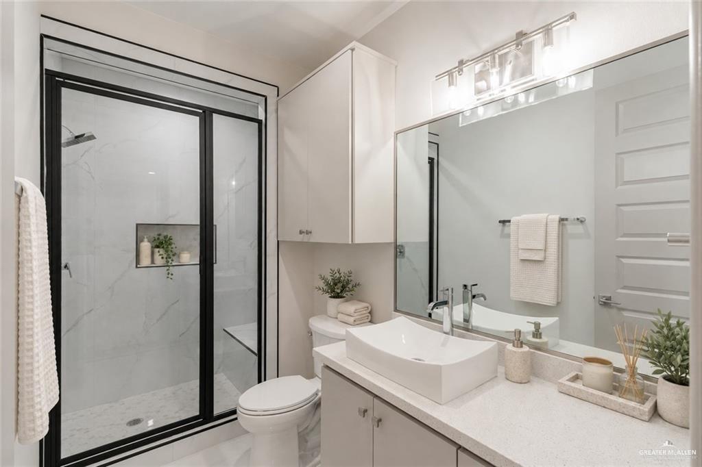 Photo 8 of 208 Canary Avenue