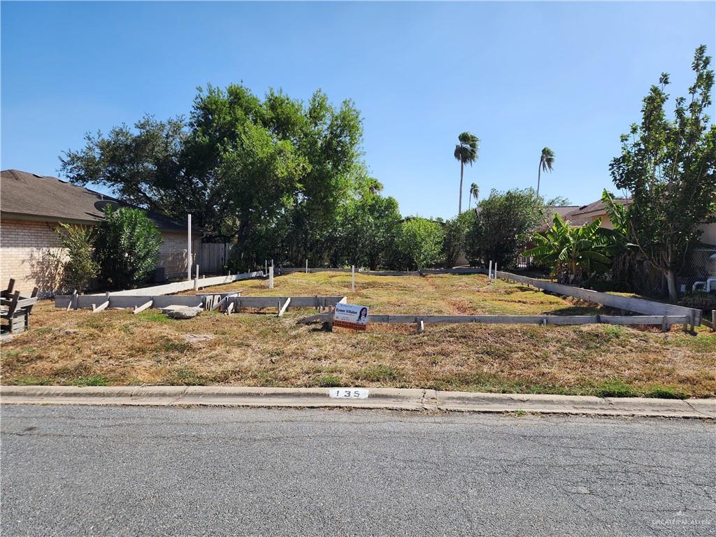Photo 3 of 135 Willow Circle