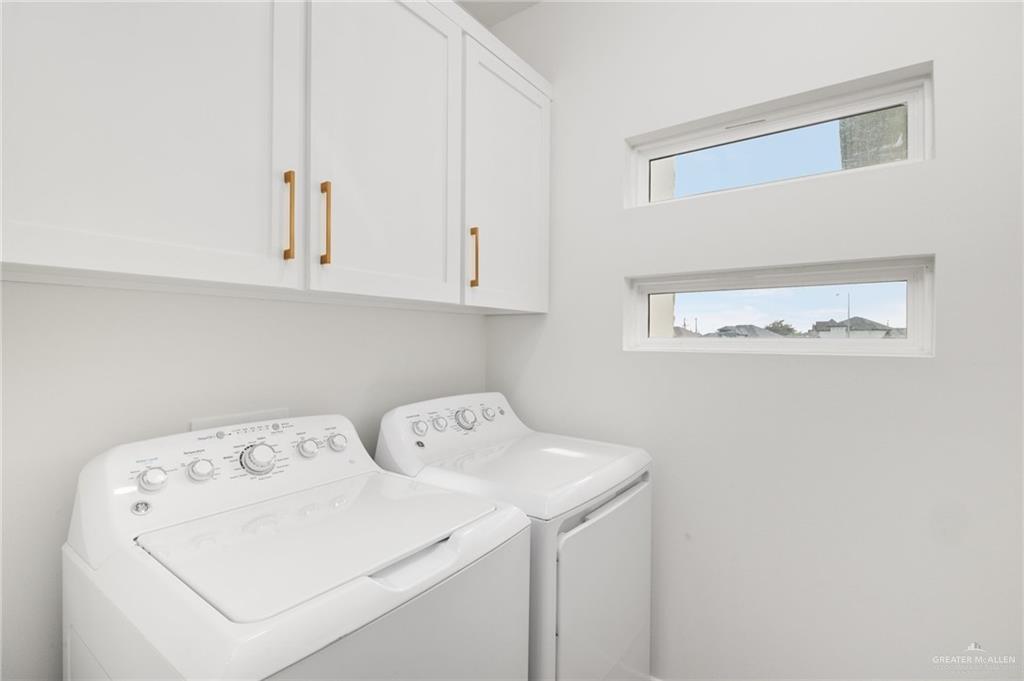 Photo 12 of 611 Seguin Loop