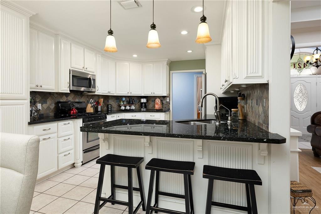 Photo 9 of 421 Savannah Drive