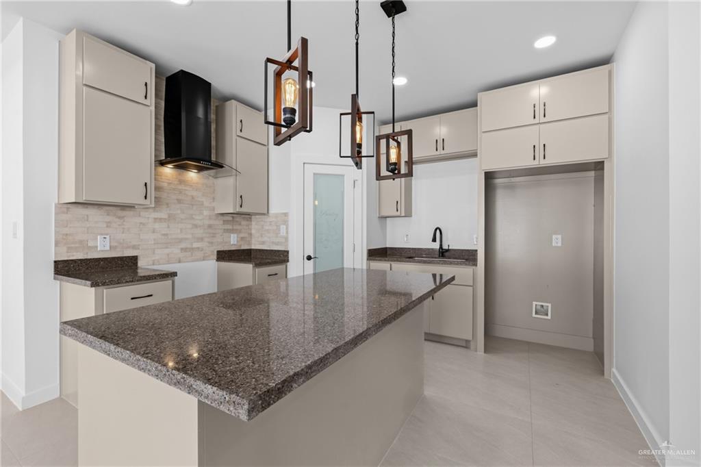 Photo 5 of 6317 Lancelot Drive