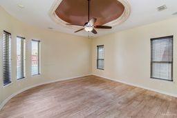 Photo 6 of 2916 Violet Avenue