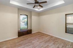 Photo 8 of 2916 Violet Avenue
