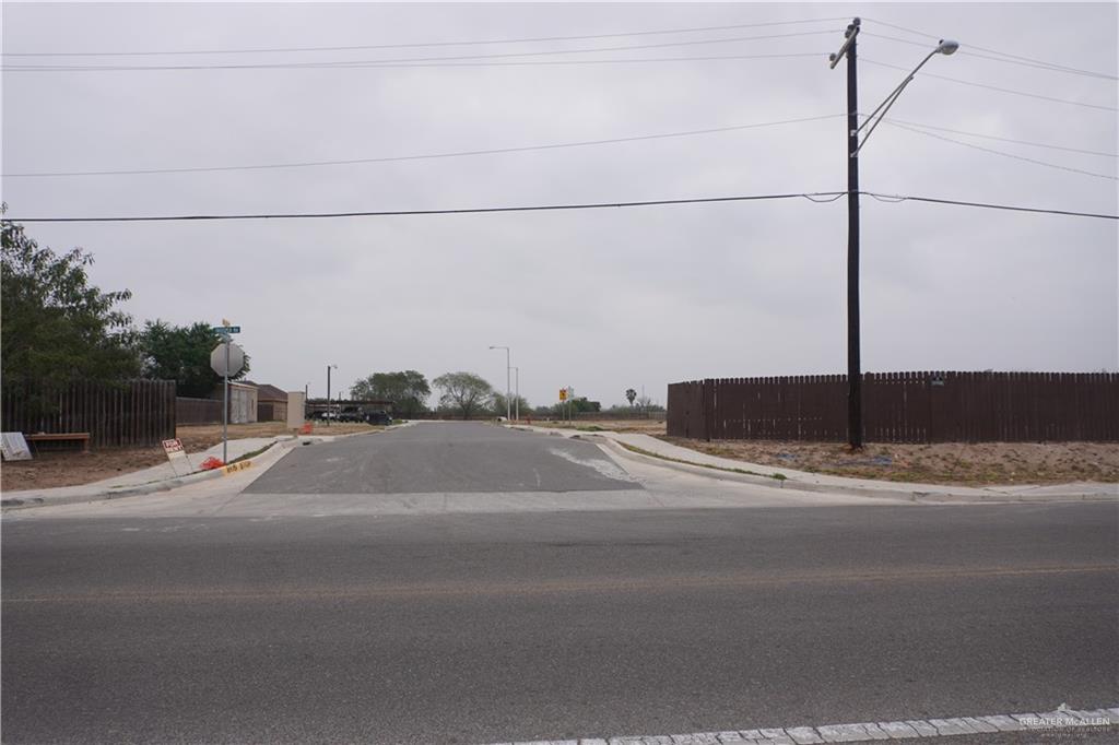 Photo 3 of 703 Thompson Road
