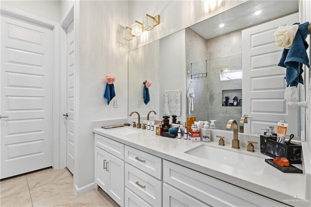 Photo 12 of 3425 Camellia Avenue