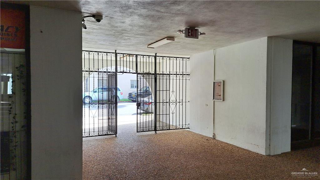Photo 3 of 1418 Beech Avenue #3