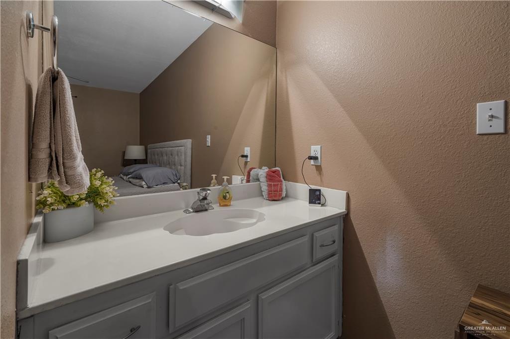 Photo 13 of 1804 Oasis Avenue