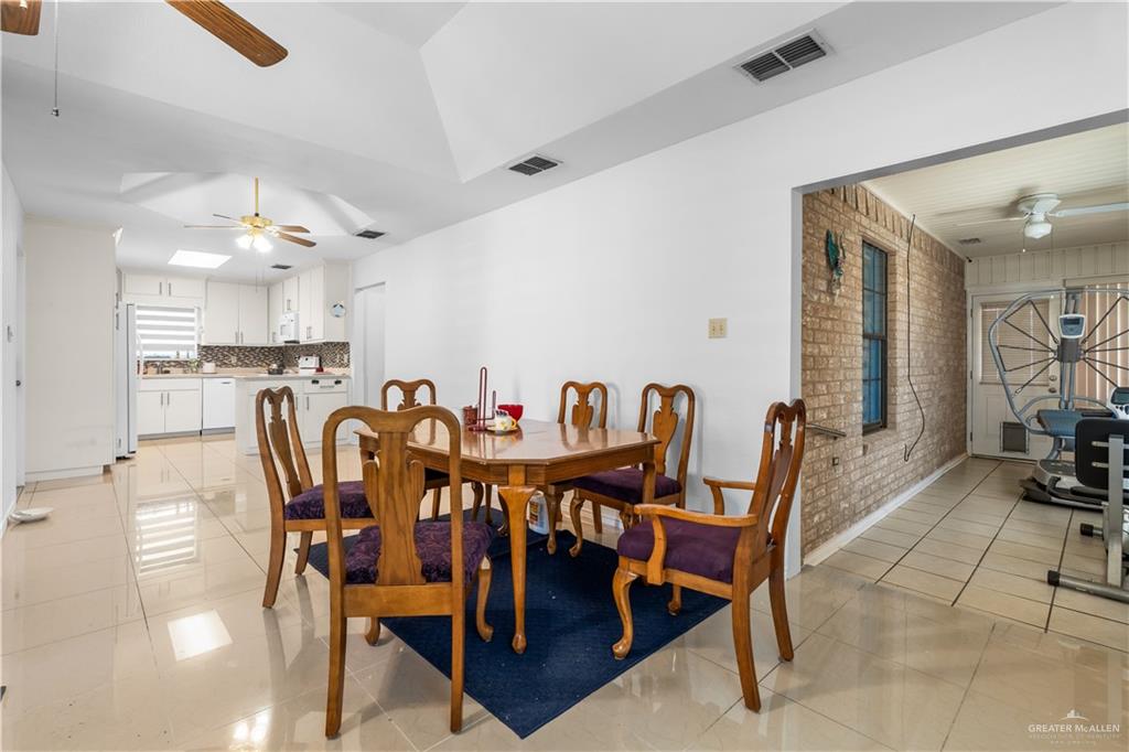 Photo 6 of 1424 Libra Street