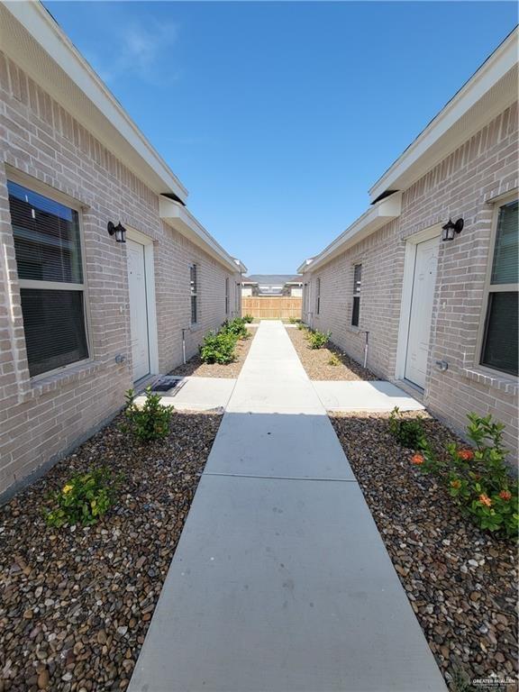 Photo 3 of 810 Missouri Street #3