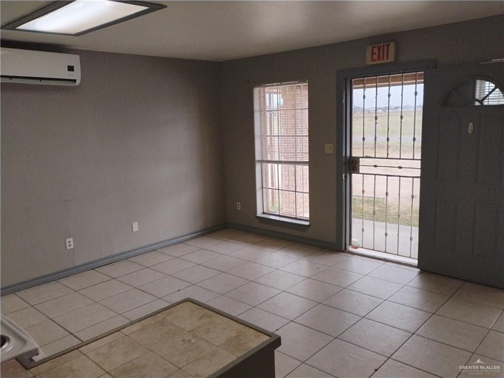 Photo 6 of 2701 El Barquito Drive
