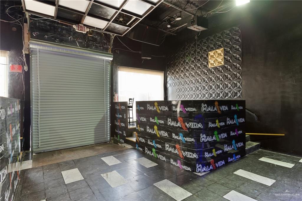 Photo 2 of 215 17th Street