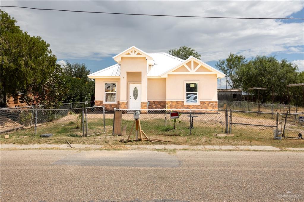 Photo 2 of 3712 Lopez Street