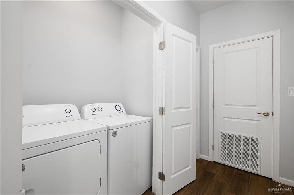 Photo 9 of 3501 Fuerte Avenue #2
