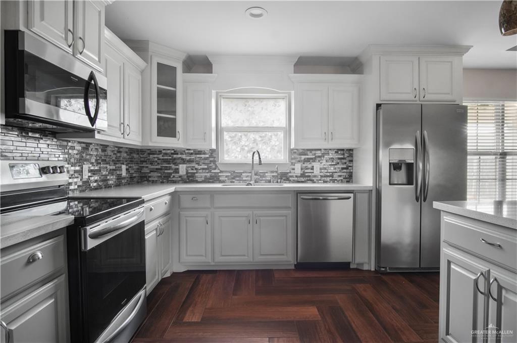 Photo 13 of 1413 Saint Francis Avenue