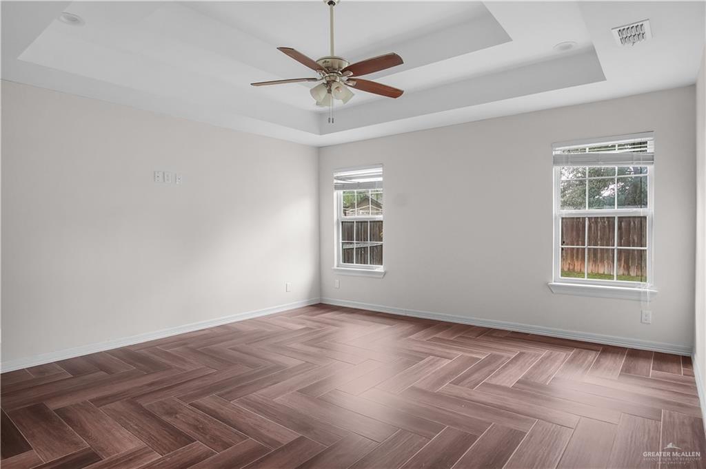 Photo 6 of 1413 Saint Francis Avenue