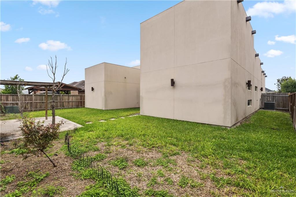 Photo 18 of 1342 Patsy Cline Drive