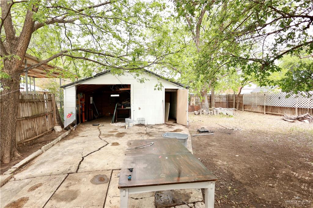 Photo 7 of 1027 Recio Street