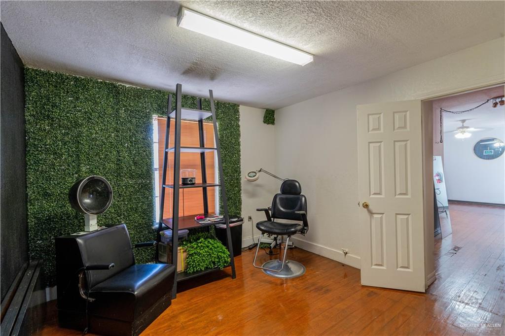 Photo 6 of 510 Doherty Avenue