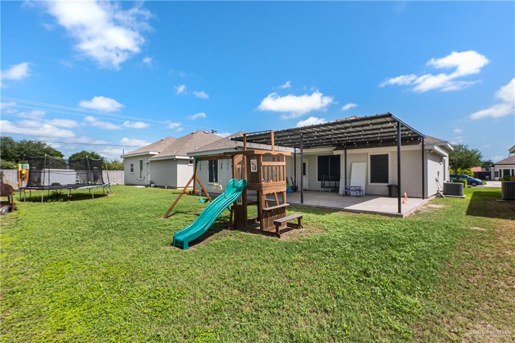 Photo 13 of 711 Polk Avenue