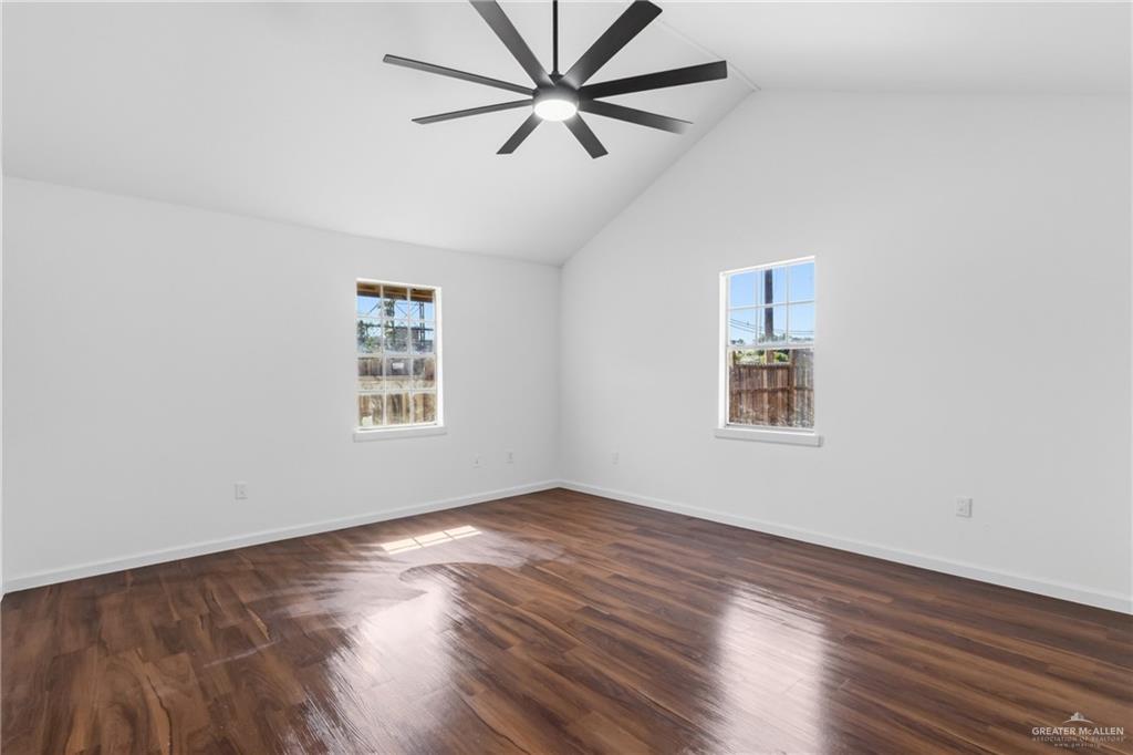 Photo 11 of 408 Esplanada Street