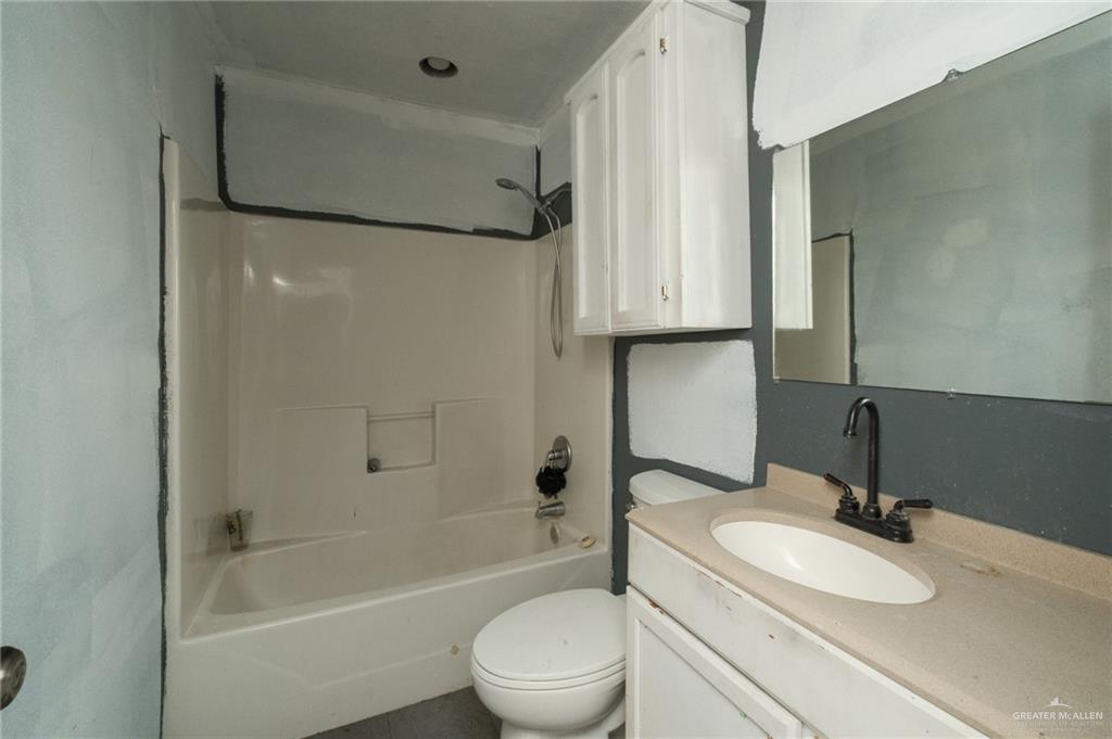 Photo 15 of 4704 Uranus Street