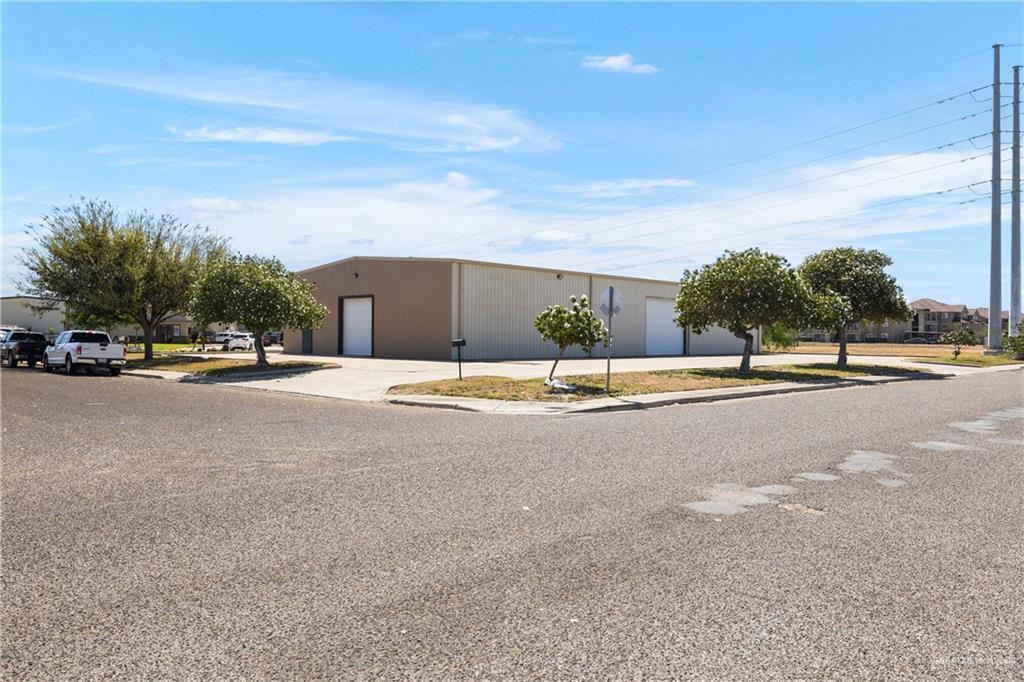 Photo 1 of 1709 Mozelle Drive, Pharr