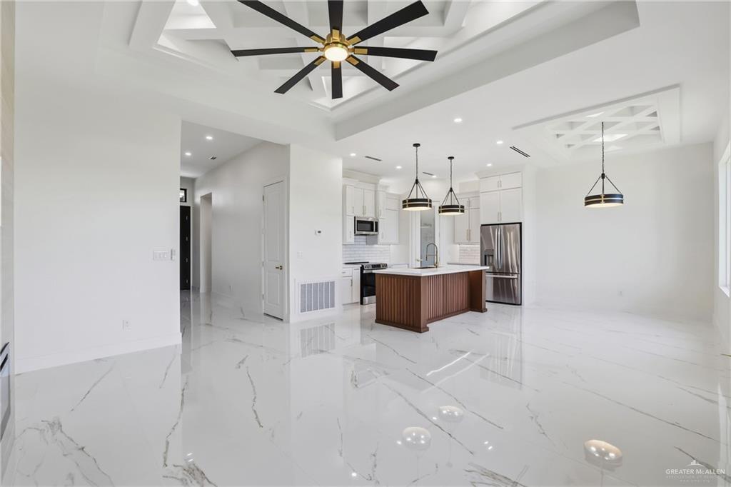 Photo 5 of 2325 Gaytan Avenue