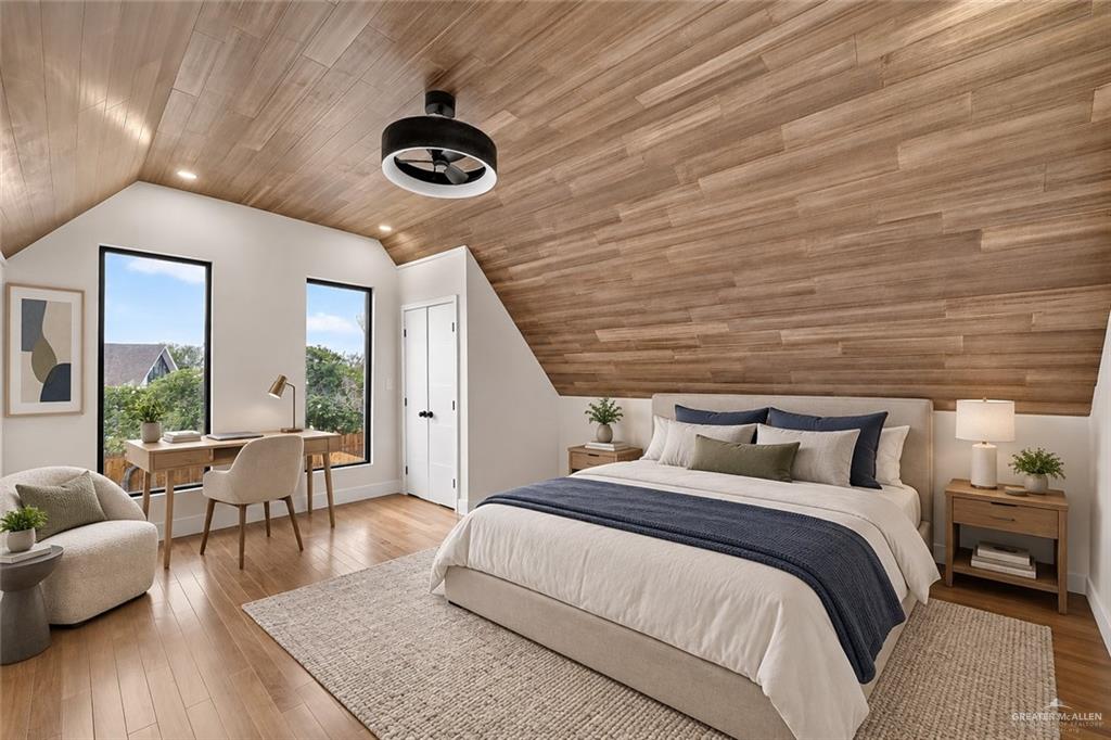 Photo 19 of 12303 Lakeview Drive #A