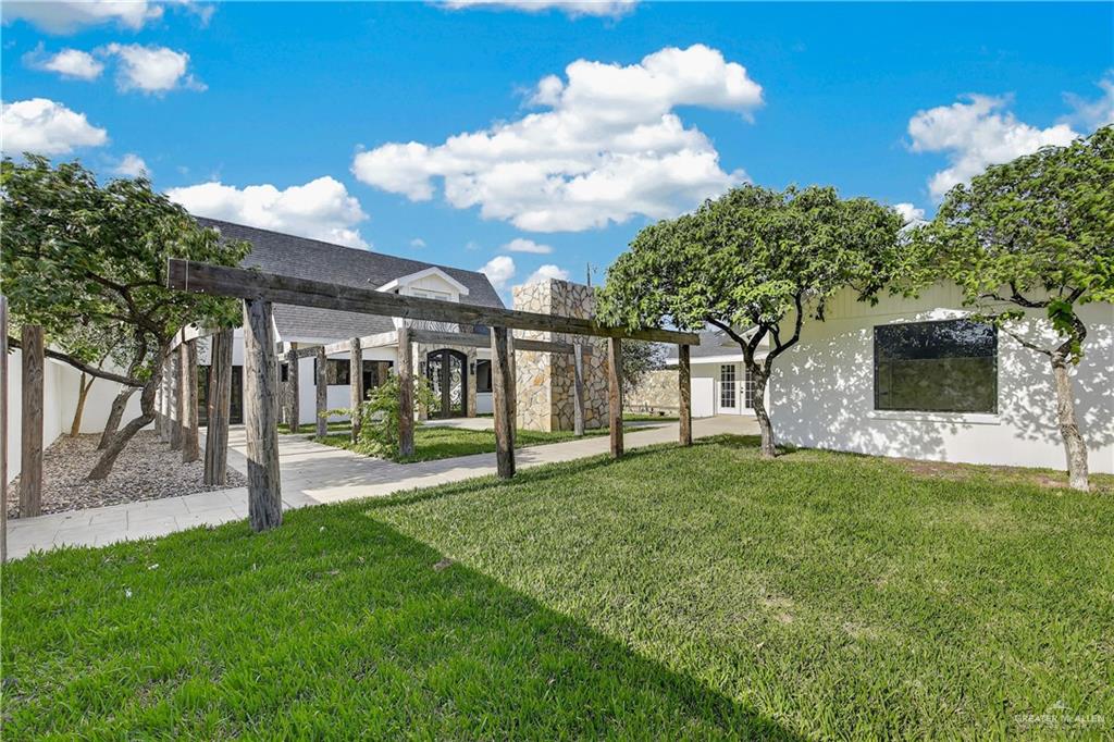 Photo 24 of 12303 Lakeview Drive #A