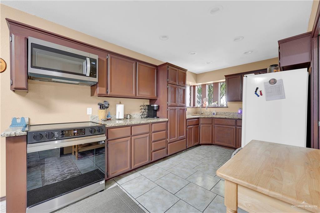 Photo 18 of 4312 Chapin Street