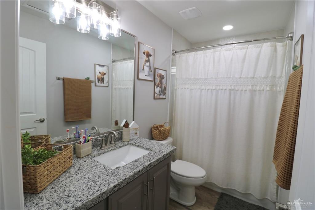 Photo 10 of 311 Spanish Oak Avenue