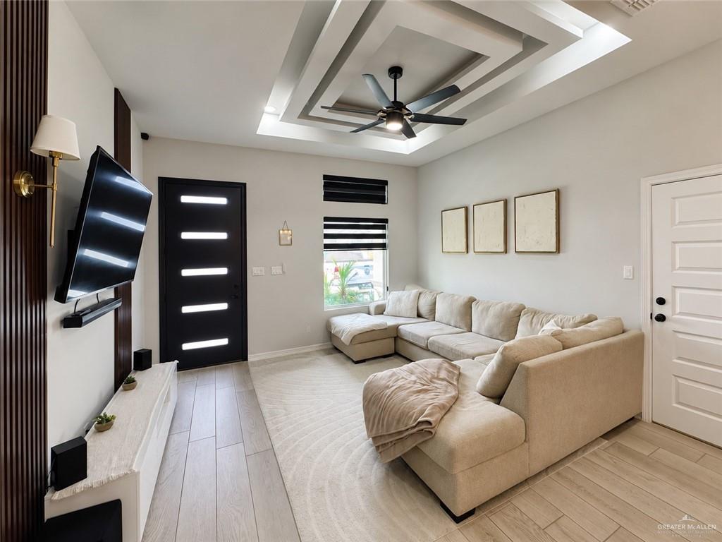 Photo 5 of 3505 Diamondhead Avenue