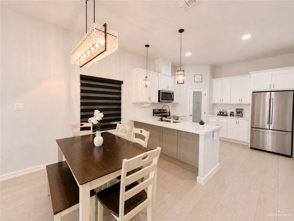 Photo 7 of 3505 Diamondhead Avenue