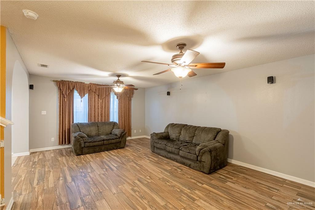 Photo 4 of 3100 Princeton Avenue