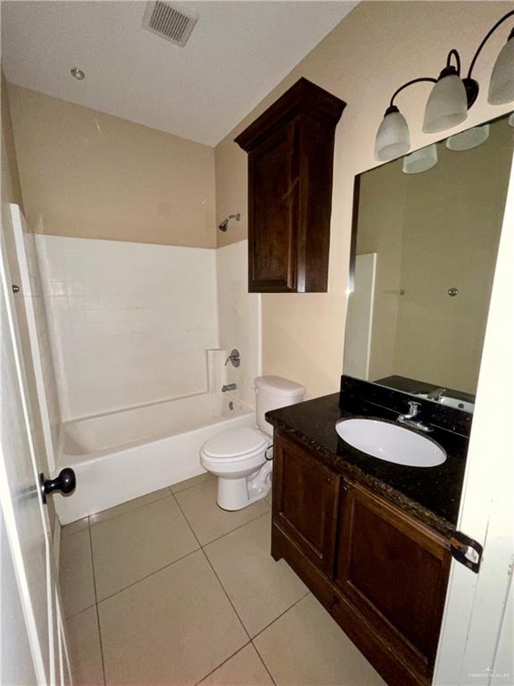 Photo 12 of 2605 Franklin Avenue #1