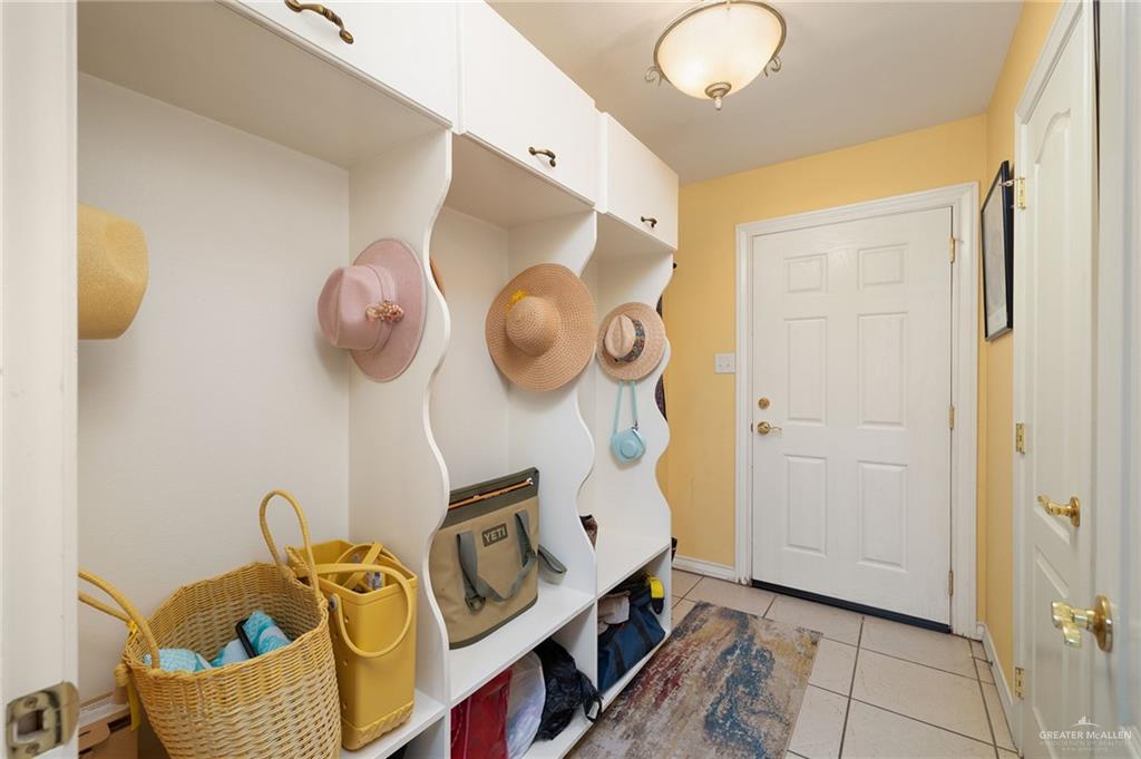 Photo 13 of 405 Anaqua Drive