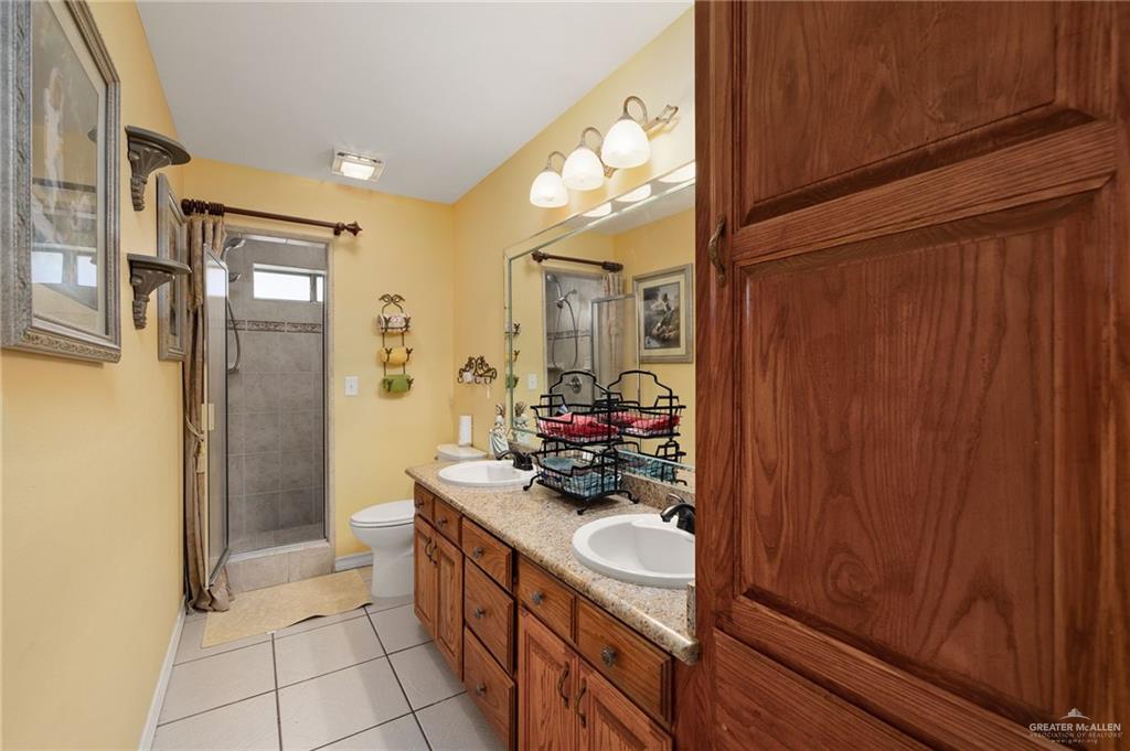 Photo 15 of 405 Anaqua Drive