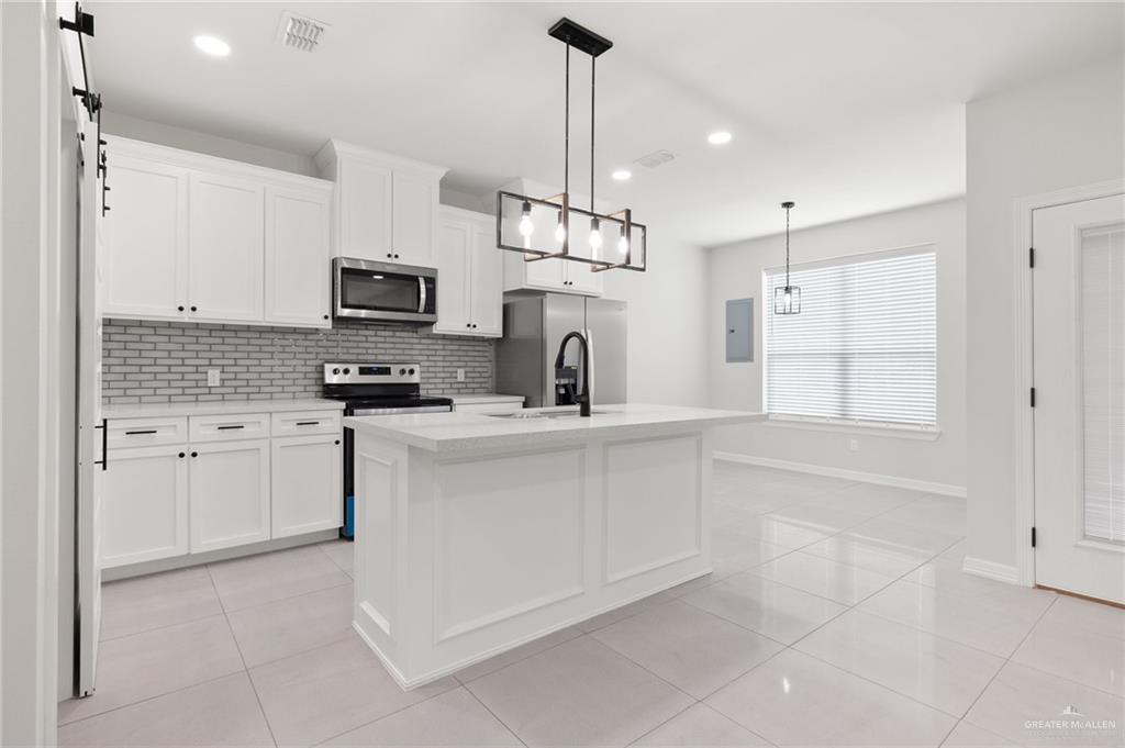 Photo 6 of 714 Seminole Avenue