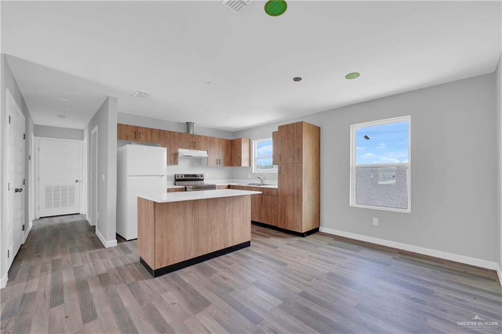 Photo 5 of 1503 St Francis Avenue