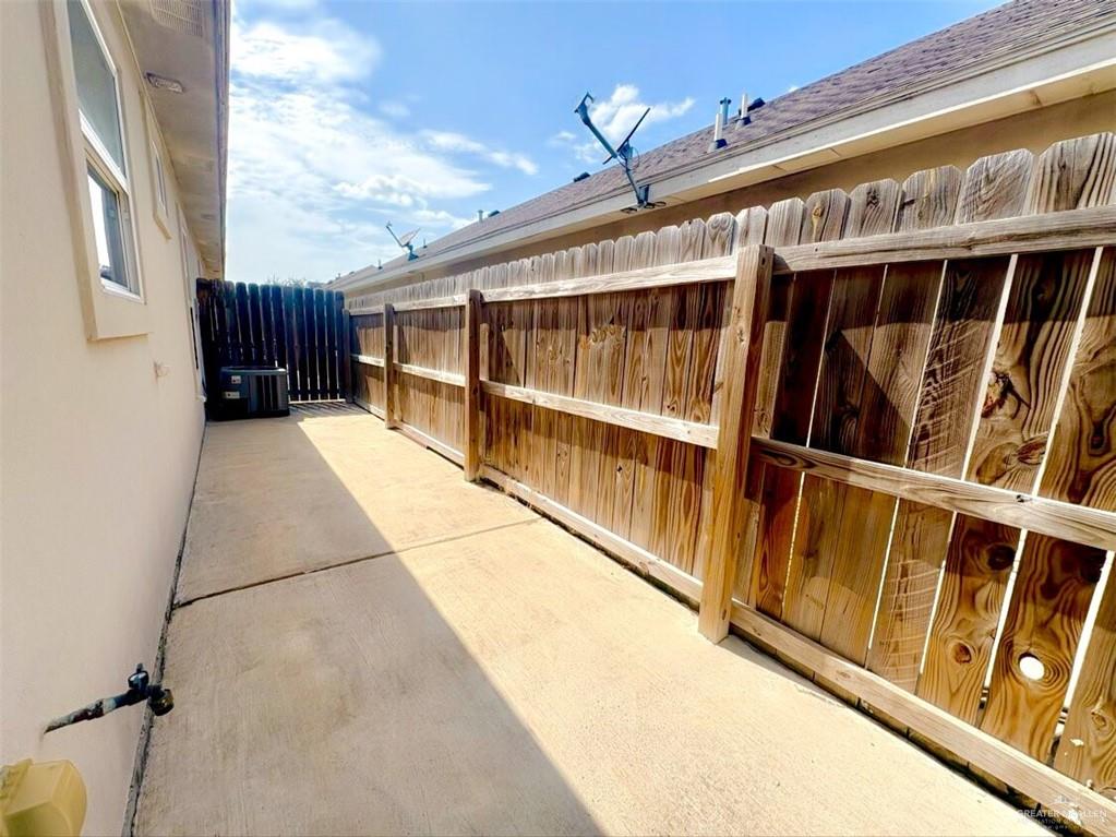 Photo 2 of 3109 Javalina Avenue #1