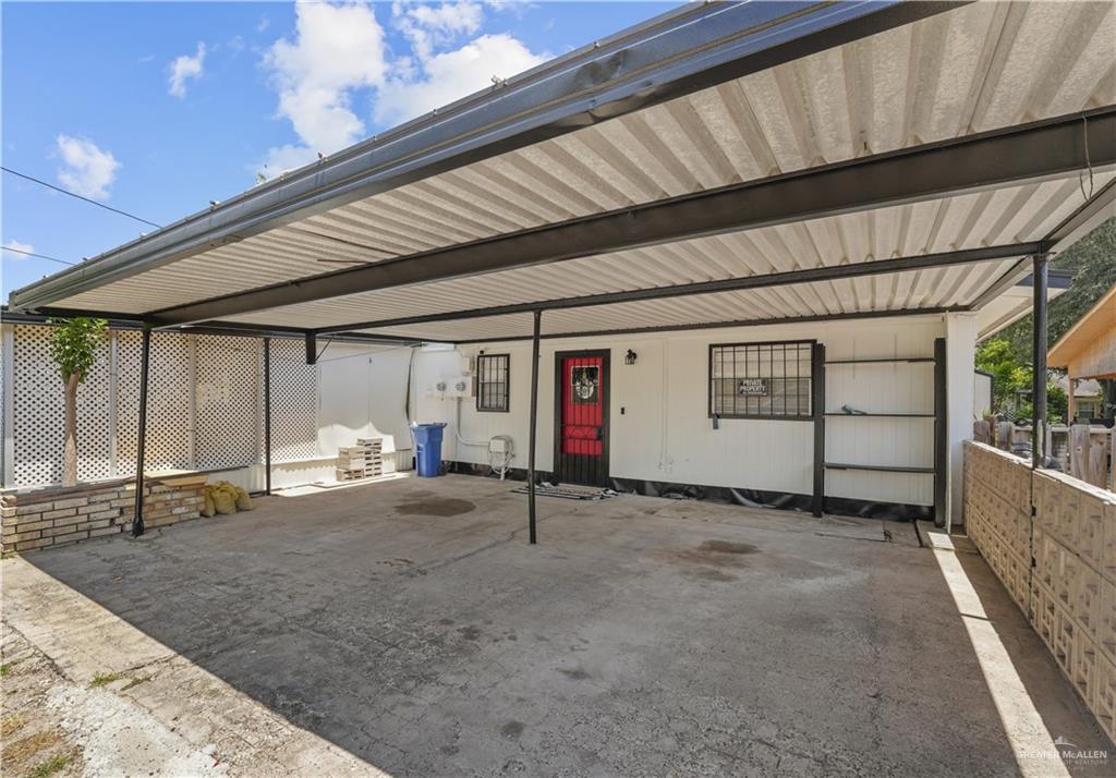 Photo 13 of 401 41st Street #16